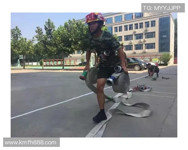 武汉滑板队防守表现分析与战术调整探讨